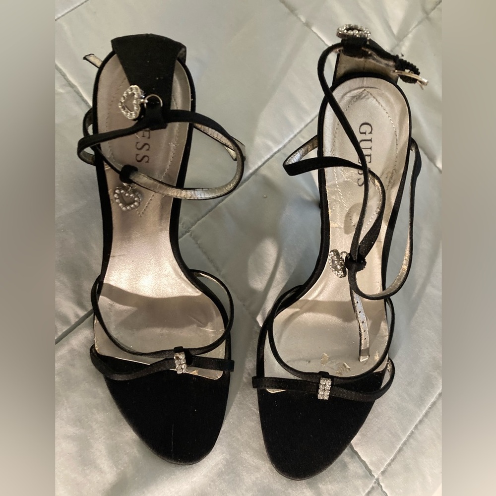 Guess Beautiful Stilettos Sandals With Heart And Rectangle Gem Detail! Sz 71/2 M